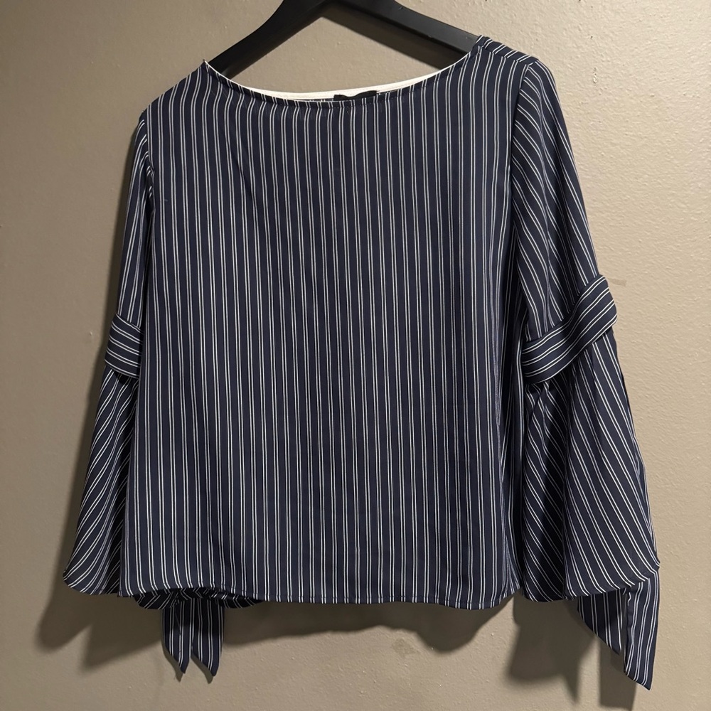 W5 Blue and White Boxy Striped Bell Sleeves Blouse Size Medium